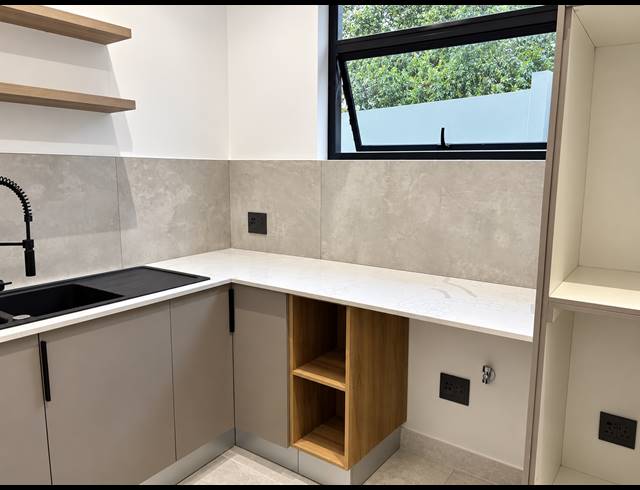 4 BEDROOM CLUSTER FOR SALE IN BRYANSTON